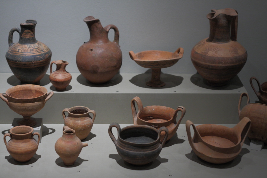 Tholos Pherai Tomb Clay Vases Volos Museum